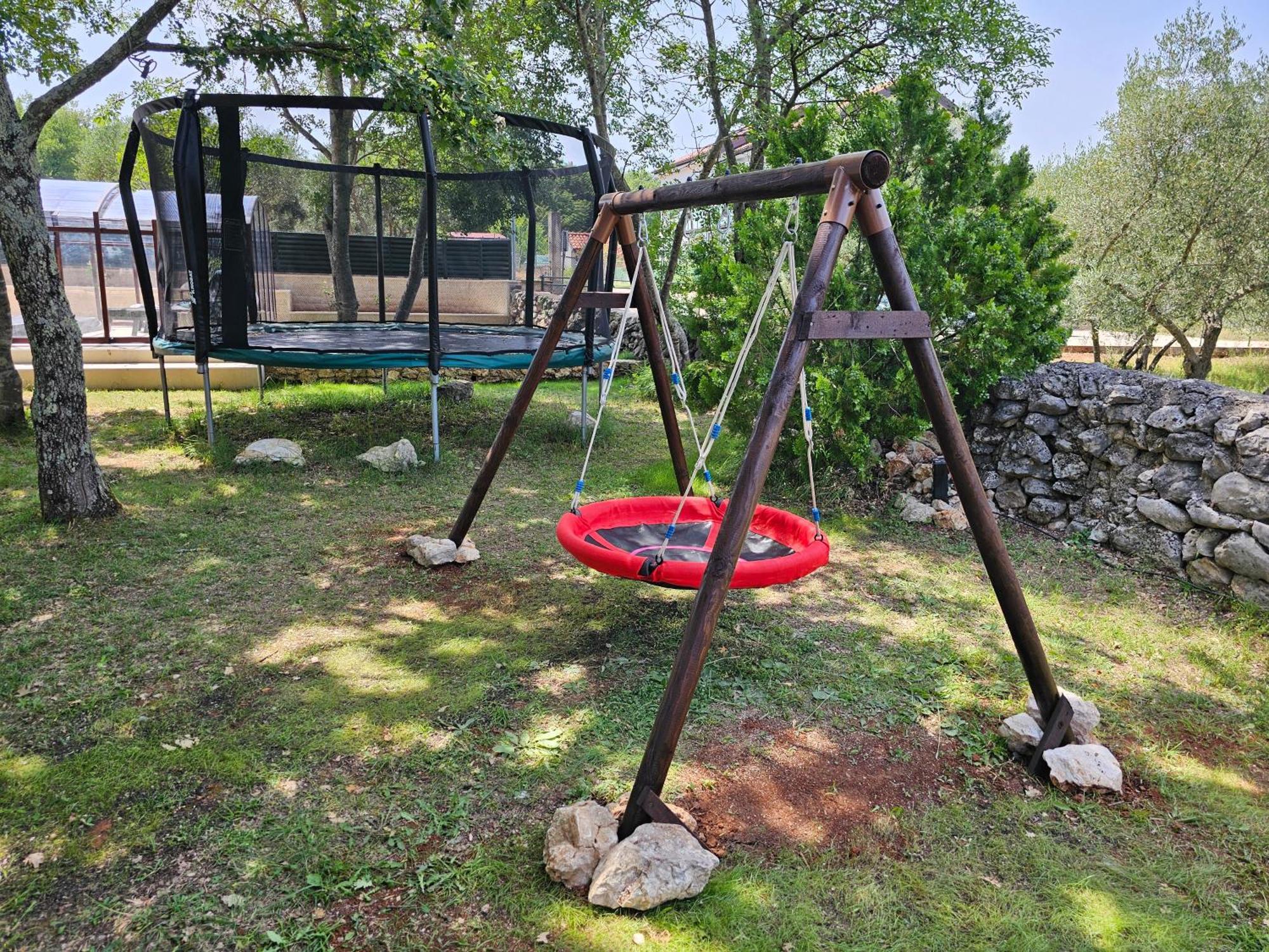 Villa Kucan Porat  Luaran gambar